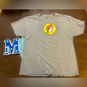 Buc-ee's Shirt Size Large XL Classic Truck Graphic Print T-Shirt Bucee's Graphic